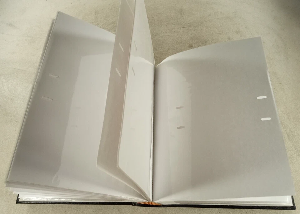 Álbum de fotos NE2 negro con cubierta forrada de plata imagen 4' x 6' Foto 3 de 4