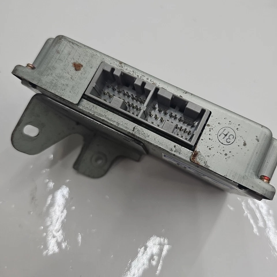 2000-2004 Subaru Outback Legacy Transmission Control Module TCM Computer R5M ZN - Image 3 of 4