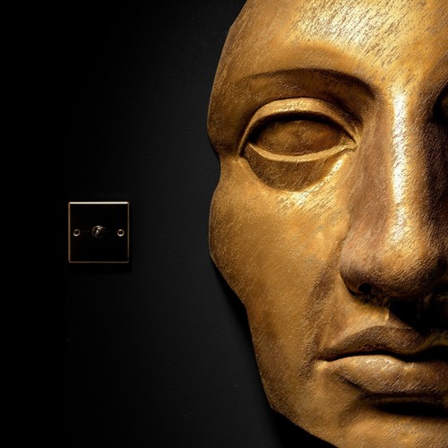 Extra Large 3D Wall Art Face Sculpture | Gold Finish | Hand Painted | Made in UK - Picture 5 of 11
