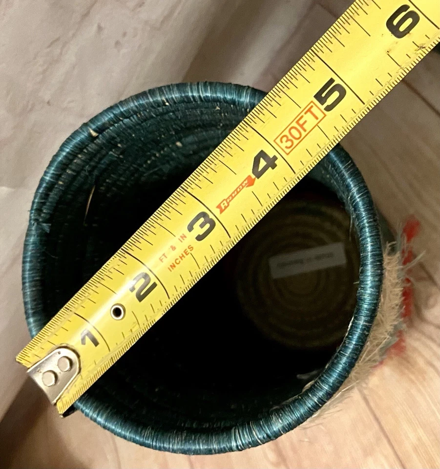 "Juego de 2 jarrones bobinas tejidas verde azulado hechos en África de 8,5"" con inserciones de vidrio transparente de 7,5""" Foto 4 de 4