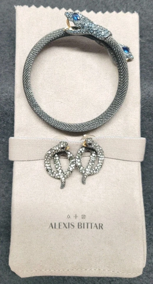 Pendientes serpiente enrollada con pavé de cristal azul/negro Alexis Bittar, pulsera a juego Foto 2 de 4