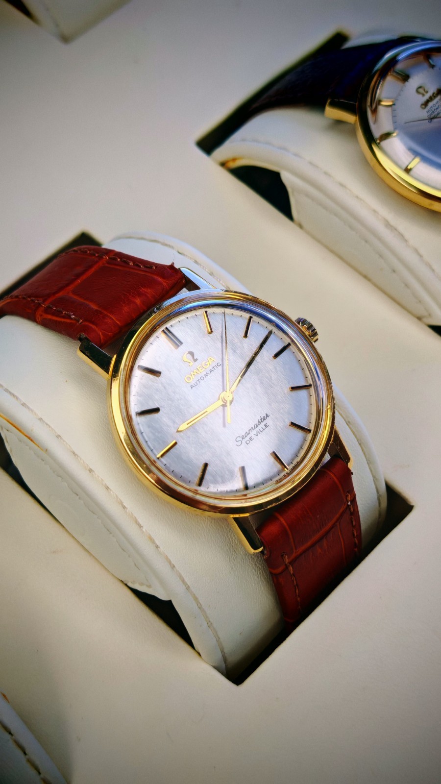 extremely 18 ct solid gold Omega