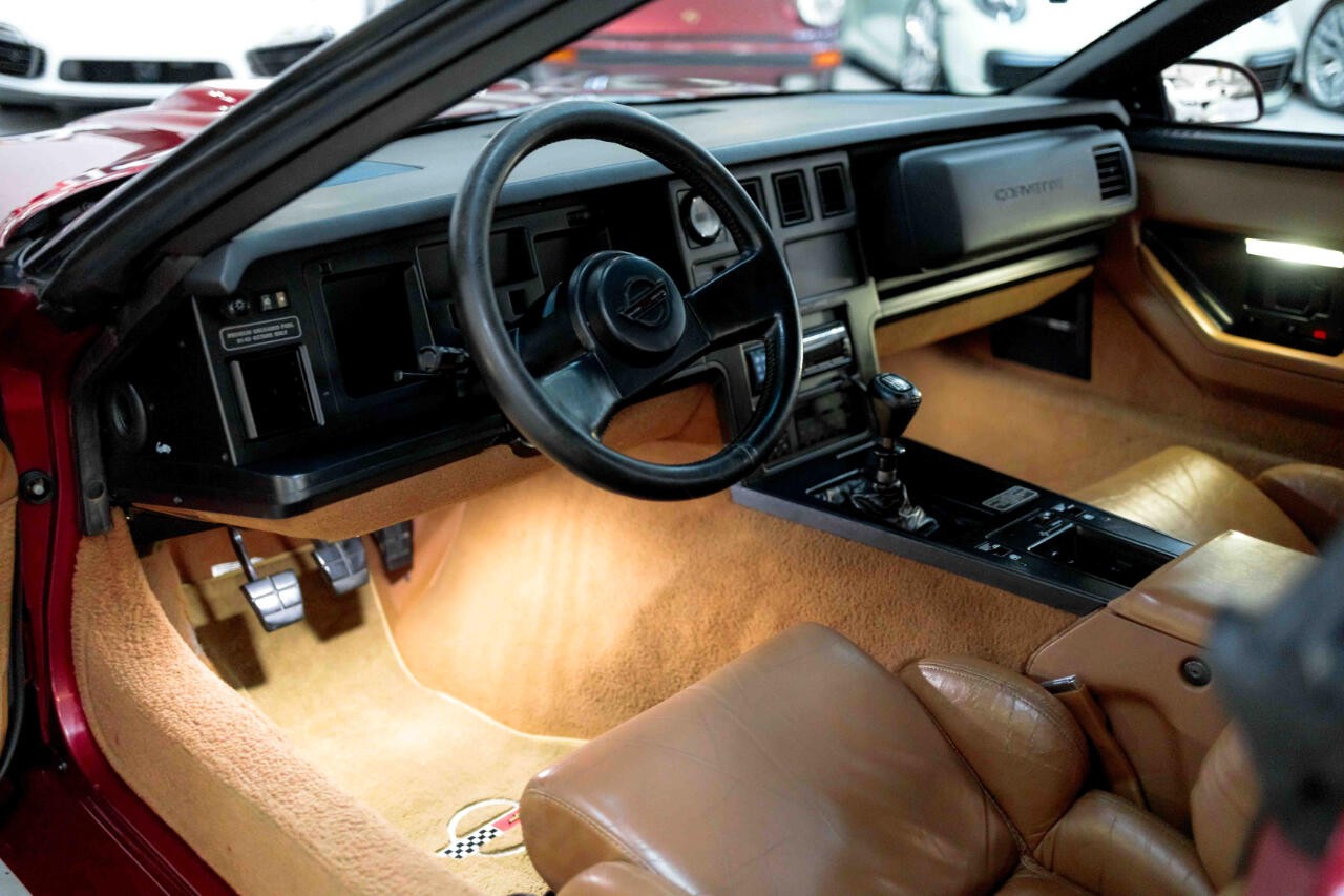 1989 Red Chevrolet Corvette   | C4 Corvette Photo 2