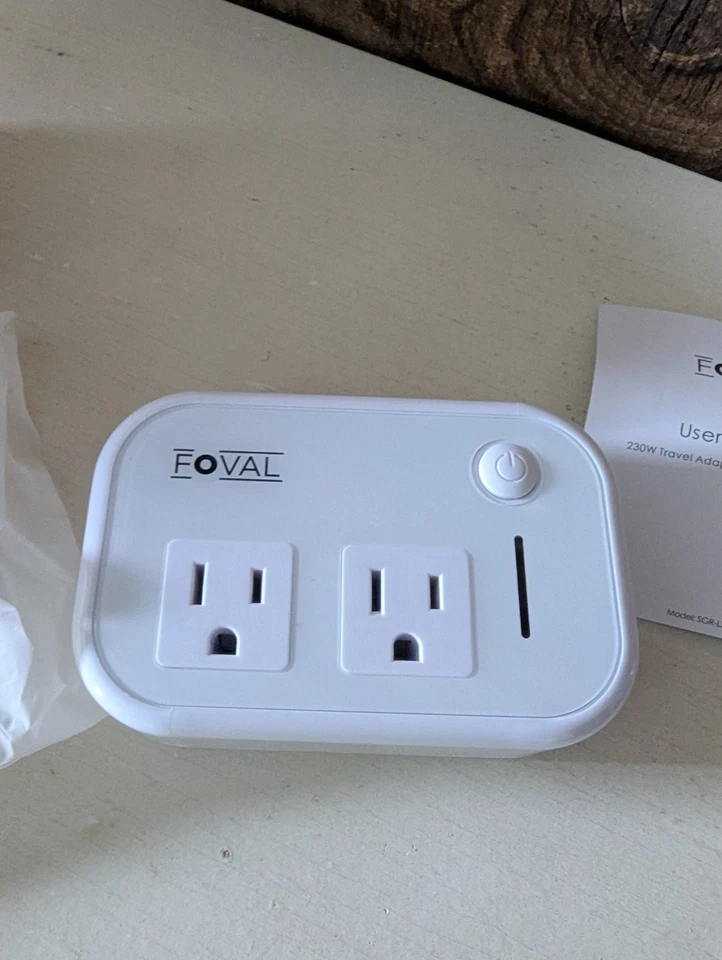 Travel Voltage Converter International Power Adapter Step Down 220V to 110V - Image 4 of 4