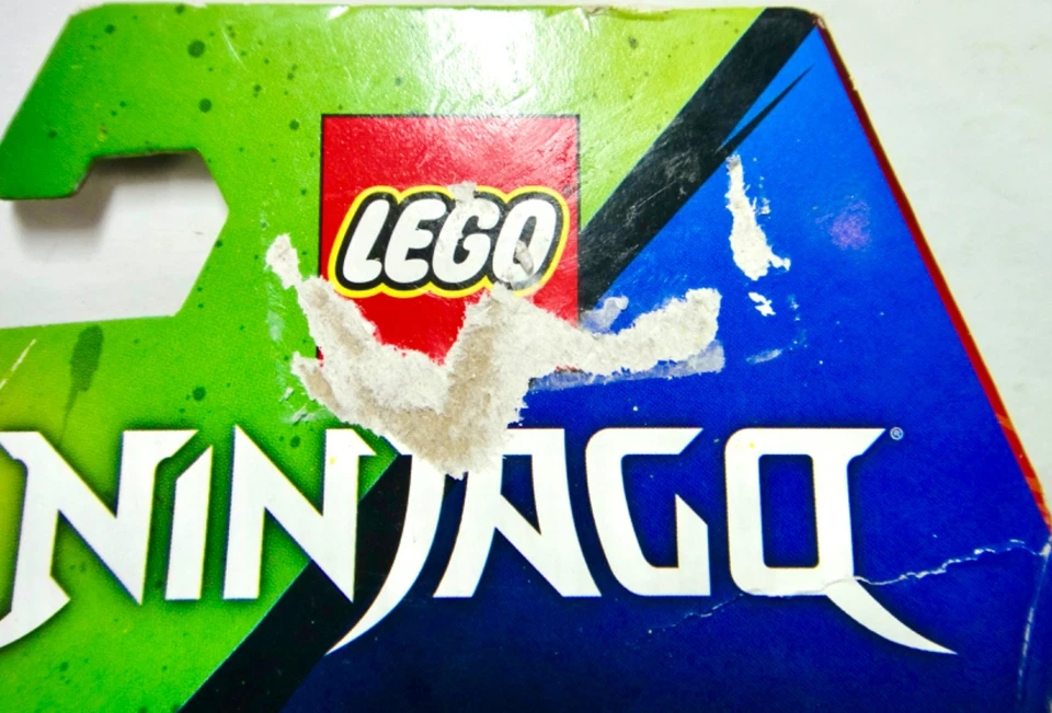 LEGO Ninjago: (70681) Spinjitzu Slam Lloyd, (70688) Kai's Training, (70690) Jay Foto 4 de 4