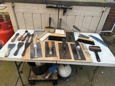VINTAGE BRICKLAYERS BUILDERS / PLASTERS FLOAT TROWELS, Job Lot Of  25,