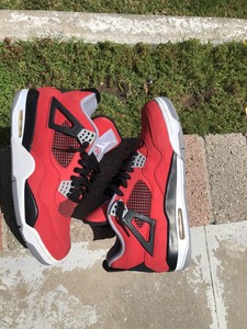 jordan 4 toro bravo box