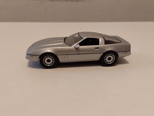 Chevrolet Corvette C4 UNIVERSAL HOBBIES 1/43 - Imagen 9 de 21