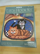 NISB Cuddly Kittens 20x27" Caron Natura Latch Hook Kit Oval Rug/Wall Hanging Cat