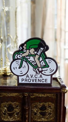Vintage AVCA Provence Pin's - Retro Souvenir Sammlung