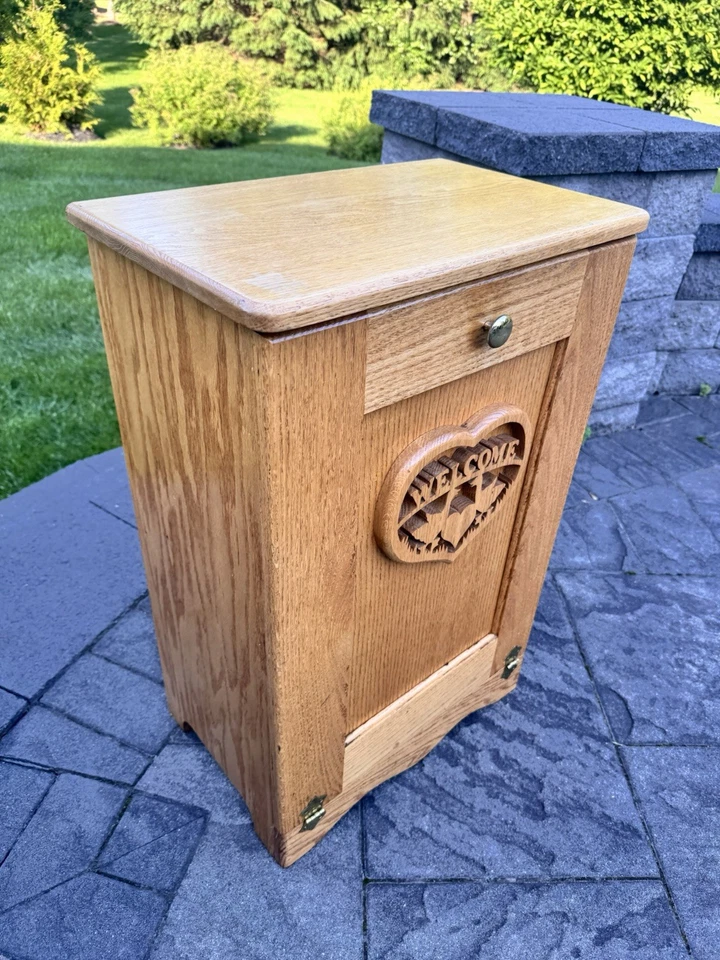 VTG Large Solid Oak Wood Hand Carved Laundry Hamper /Waste Bin H30.5xW20xD12.5” - Image 2 of 4