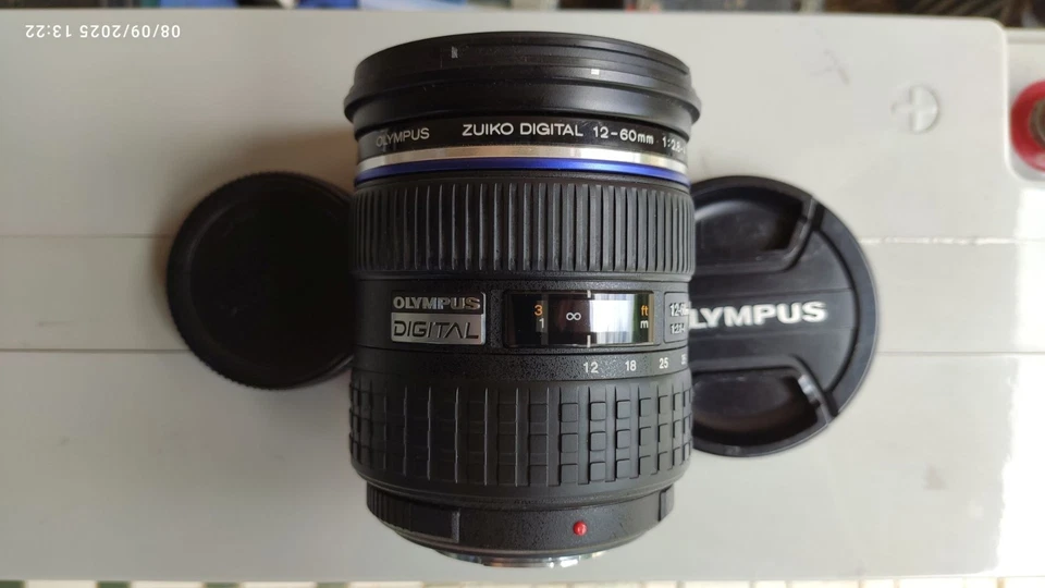 OLYMPUS Zuiko Digital 12-60mm F2.8-4.0 ED SWD Lens - Image 4 of 4