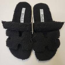 Women's Mudd Fuzzy H-band Sandals Size 7 Black