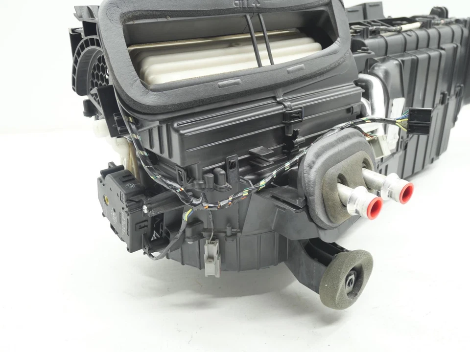 Chevrolet Camaro SS 2016-2024 AIRE ACONDICIONADO CLIMATIZACIÓN CALEFACCIÓN NÚCLEO SOPLADOR MOTOR OEM Foto 3 de 4