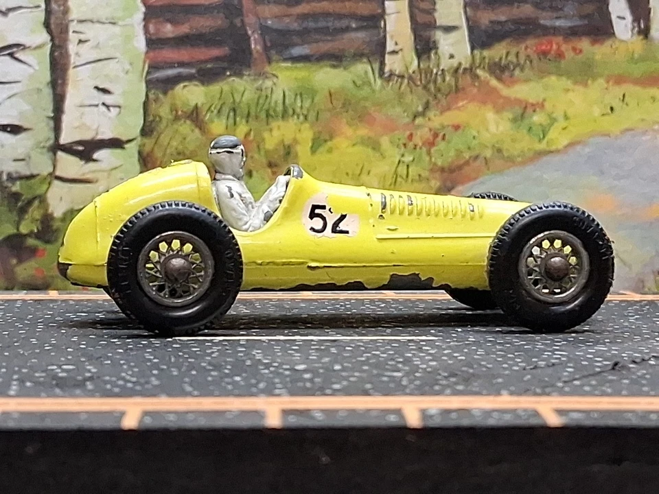 Matchbox Vintage Lesney Original 60s MOKO No 52 Maserati Tampo CLT Yellow EXCELL - Image 2 of 4