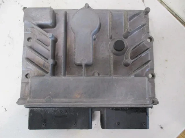 Centralina motore originale (ECU) OPEL ASTRA J Sports Tourer (P10) 2013 - Immagine 2 di 2