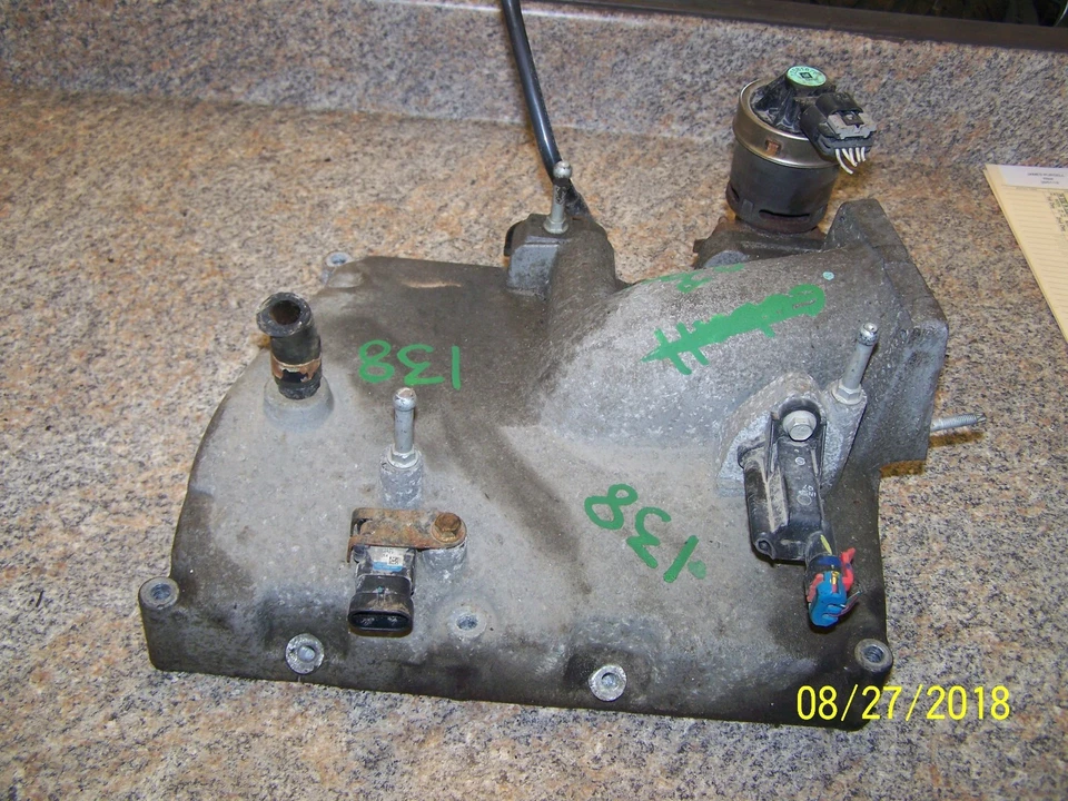 Chevrolet Equinox Pontiac 2006 colector de admisión de torrente superior Foto 2 de 4