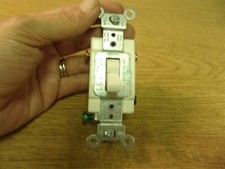 NEW  Leviton CS320 20A 120/277V AC Toggle Switch   FREE SHIPPING 