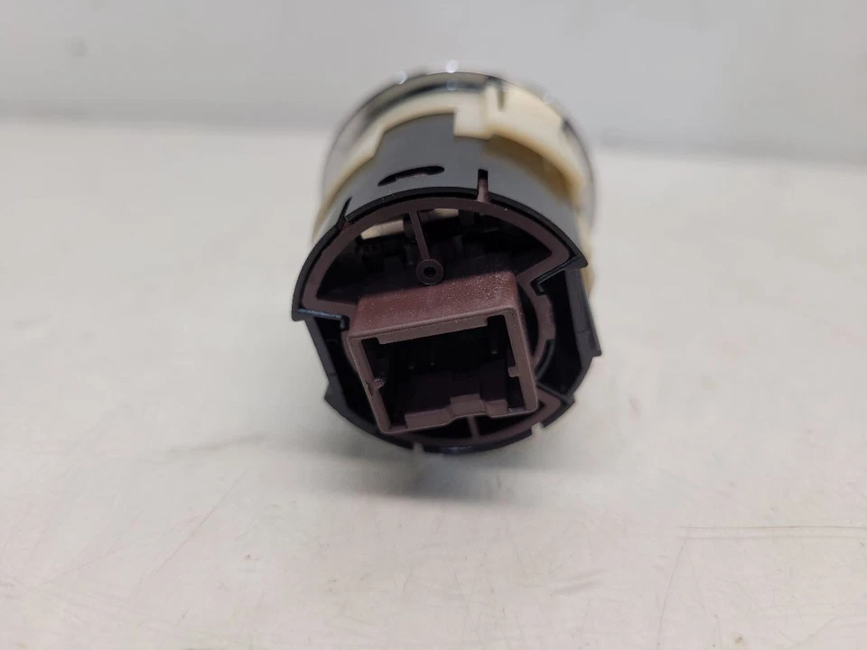 Interruptor de arranque/parada eléctrico Nissan Murano 2010-14 Foto 3 de 4