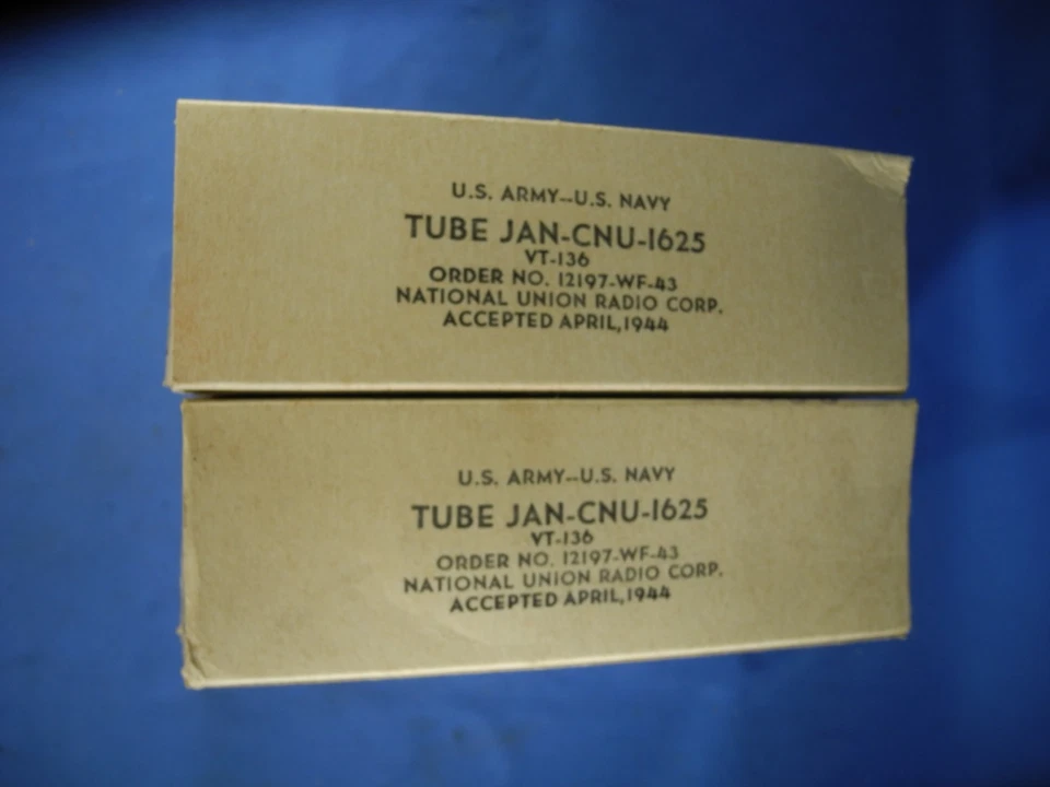 4 TUBOS DE FECHA DE AUDIO NU JAN CNU 1625 VT136 CV659 ST BOTTLE POWER juego emparejado Segunda Guerra Mundial Foto 3 de 4