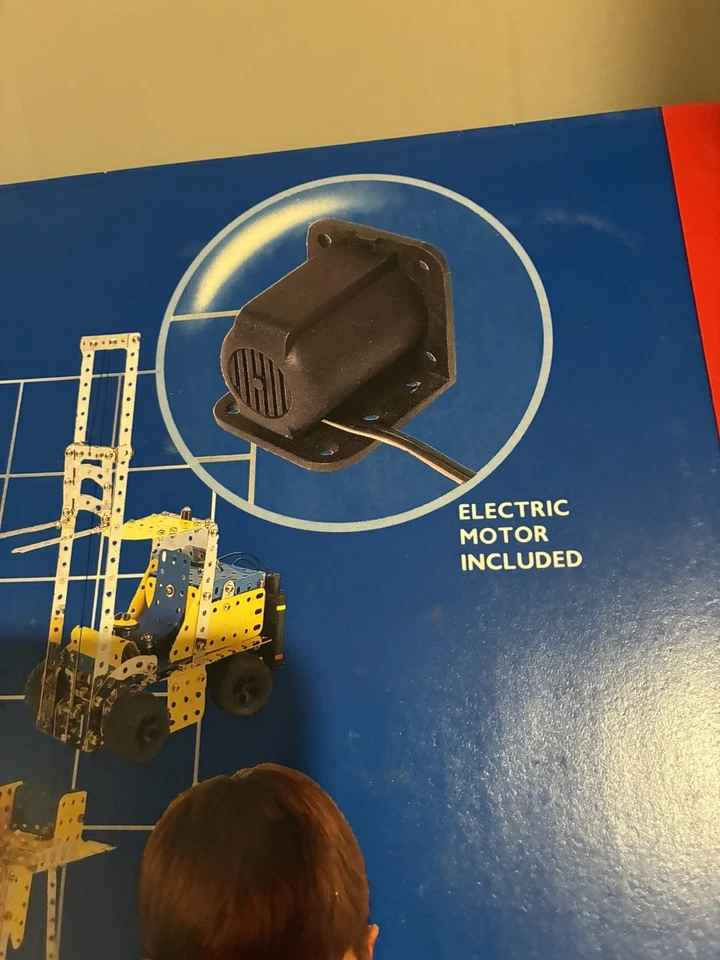 Meccano Erector Set New 452 Parts #4 includes electric Motor, - Image 4 of 4