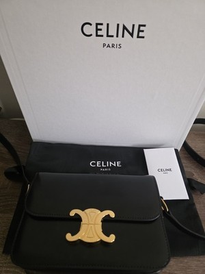 Celine TRIOMPHE BAG in shiny calfskin, Size Teen, Black and Gold 