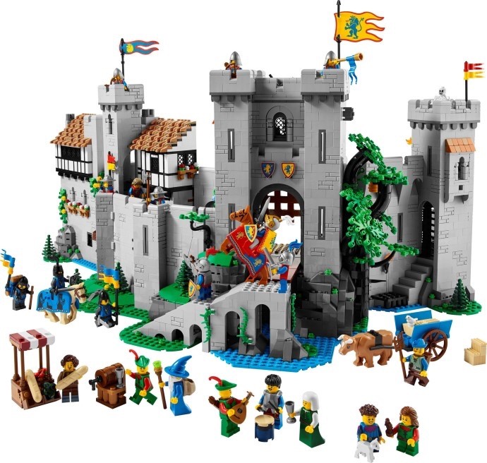 LEGO CASTLE : Lion Knights Castle   (10305) CUSTOM (With Figures)