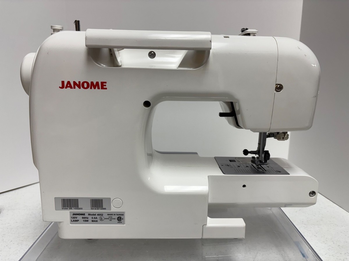 ト長】 JANOME ジャノメ ミシン MODEL 672 フットペダル付き ト長】 JANOME ジャノメ ミシン MODEL 672 フットペダル付き