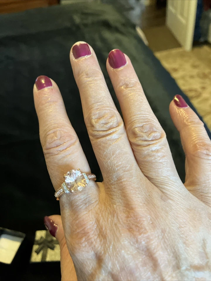 Large Oval Cor De Rosa Morganite W/white Zircons On The Sides. Sz 8 - Image 4 of 4