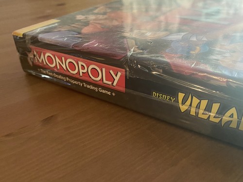 2010 Disney Parks Monopoly Disney Villains Collector’s Edition Sealed Board Game - Picture 4 of 11