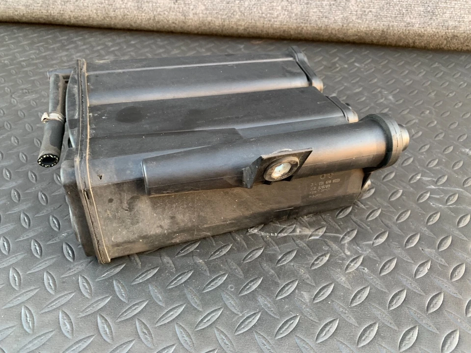 Caja evaporadora de combustible híbrida bote de carbón 2010-2013 Mercedes W221 S400 OEM Foto 3 de 4