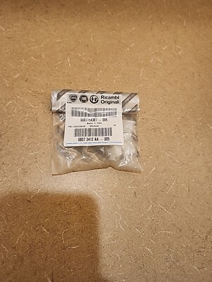 Genuine Fiat Punto / Fiat / Panda / Alfa Romeo Retaining Block 7754387 Grommet