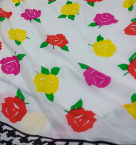 White Square Floral yellow pink red Roses Hounsdstooth Scarf Neckerchief 28" - Picture 4 of 5