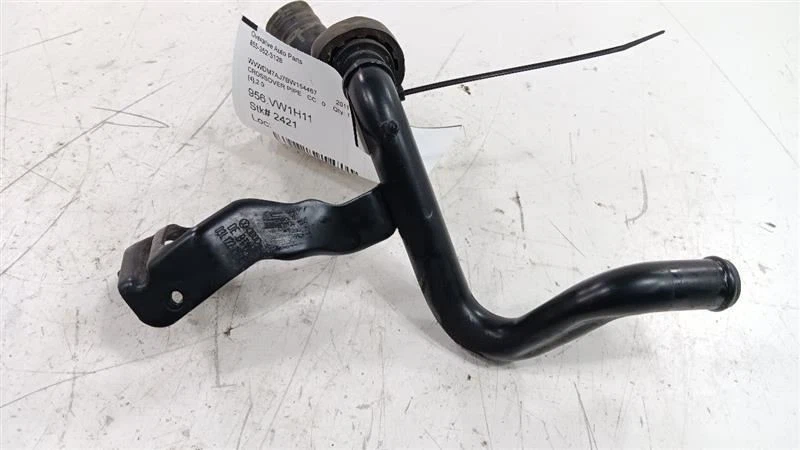 Tubo cruzado línea refrigerante Volkswagen Golf 2010 2011 2012 2013 2014 Foto 2 de 4