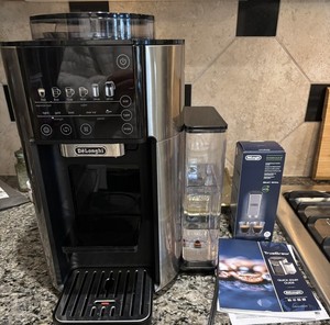 De'Longhi TrueBrew CAM51025MB Coffee Maker w/ Grinder – Parts/Not Working
