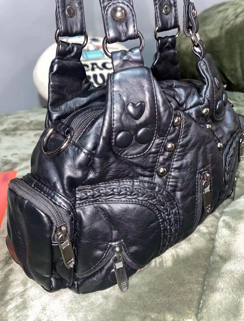 バッグ y2k grunge leather punk hand bag 00s Grunge 2000s Emo Style Purse Bag Women's Y2K Goth Leather