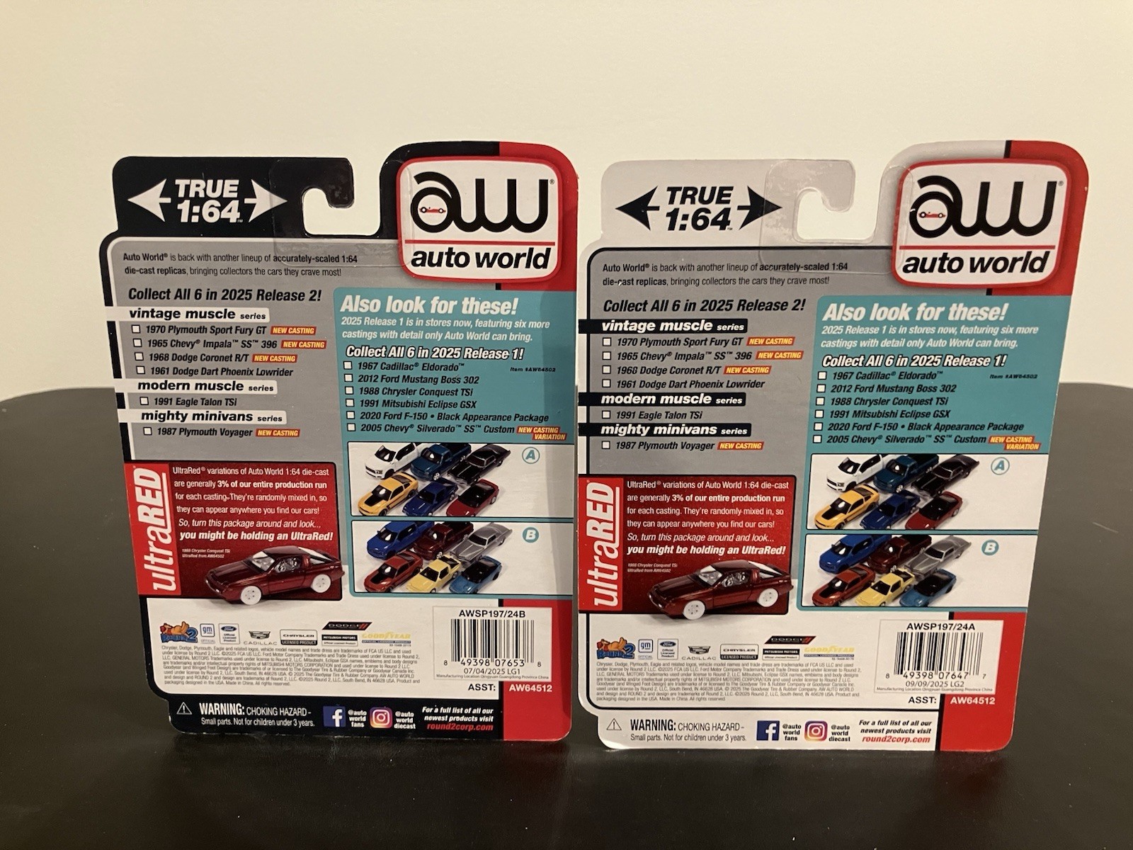 (2) Auto World 1987 Plymouth Voyager MiniVan Ice Blue / Lt Cream RARE thumbnail 8