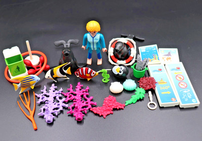 Playmobil Family Fun Aquarium 9060 Replacement Parts Lot Pre-Owned