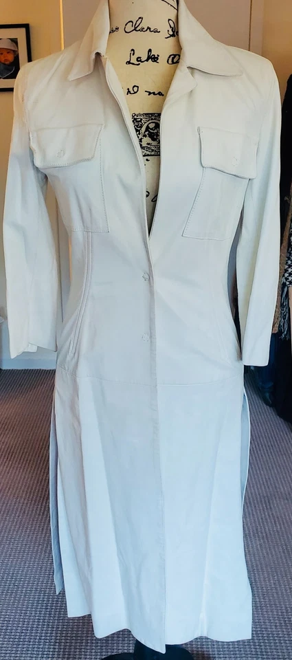 Dolce Gabbana Abrigo de cuero genuino blanco con forro rosa intenso Foto 3 de 4