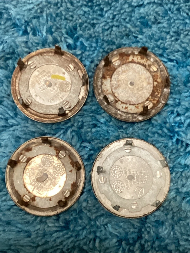 1998 - 2005 年克莱斯勒 Sebring Concorde 300 米红色蓝色金色中心帽零件 #4782258AA — 第 3/4 张图片