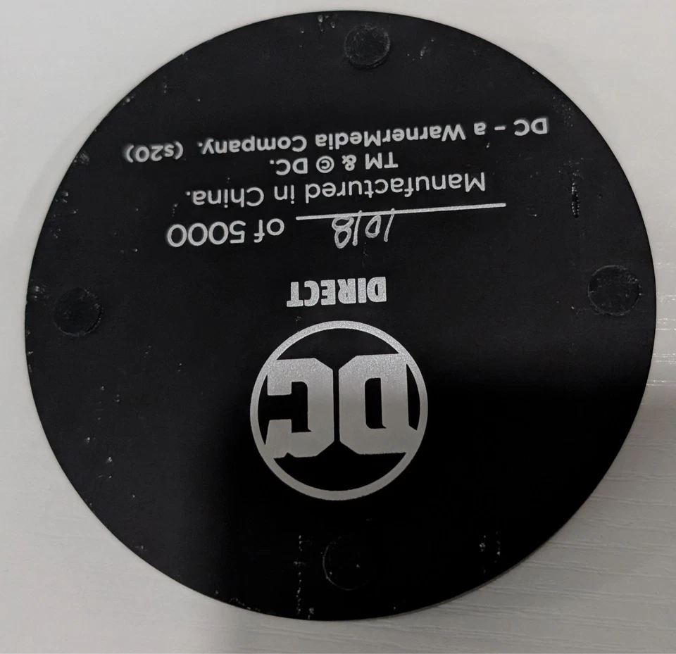 Mini estátua DC Designer Series Dark Nights metal Batman Greg Capullo 1018/5000 - Imagem 4 de 4