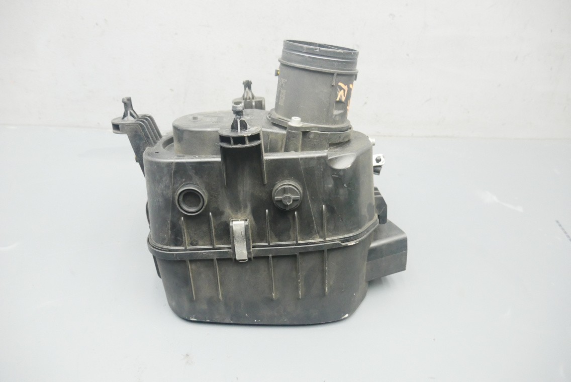 Maserati Ghibli 2014-2020 Front Right Air filter box P/N 670001543