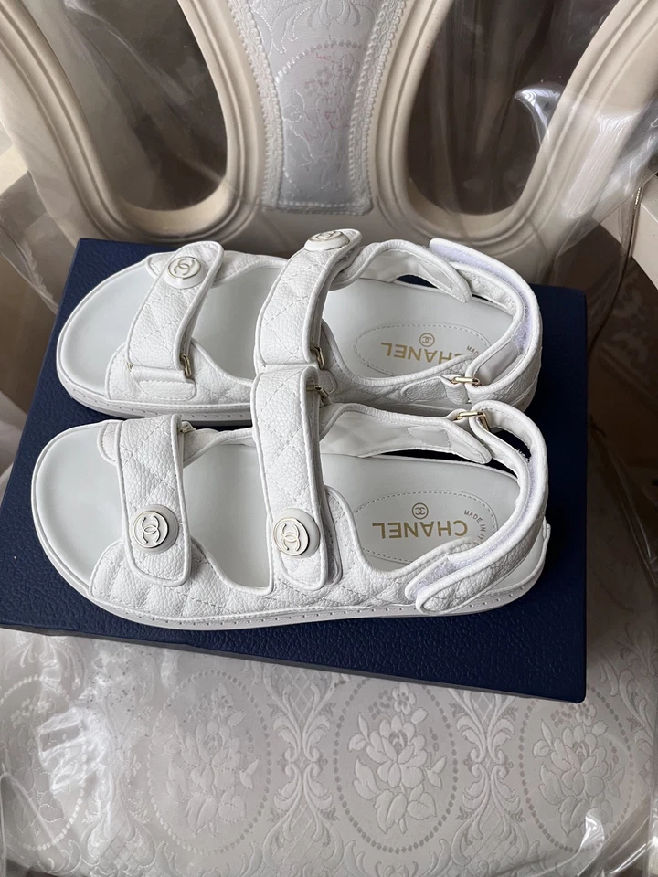 Sandalias Chanel Papá blancas Foto 2 de 2