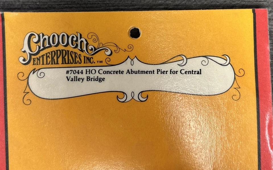Chooch Enterprises HO Scale 7044 Concrete Abutment Pier/CV Truss Bridge - Image 2 of 3