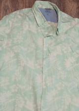 Izod Saltwater Hawaiian Shirt Mens Medium Green Floral Print Short Sleeve Button