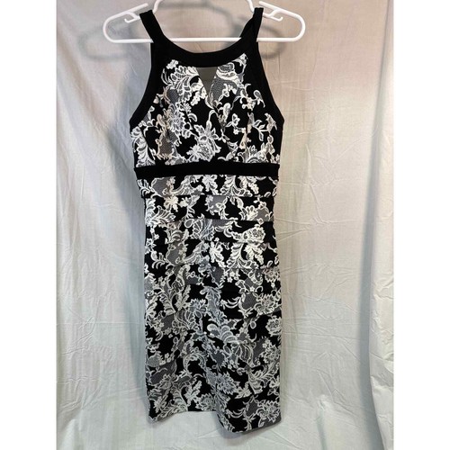 Vestido adelgazante blanco y negro White House Black Market talla 6 - Imagen 1 de 6