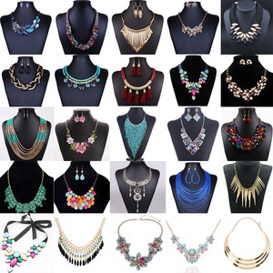 Hot-Women-Crystal-Rhinestone-Statement-Bib-Chain-Choker-Pendant-Necklace-Jewelry