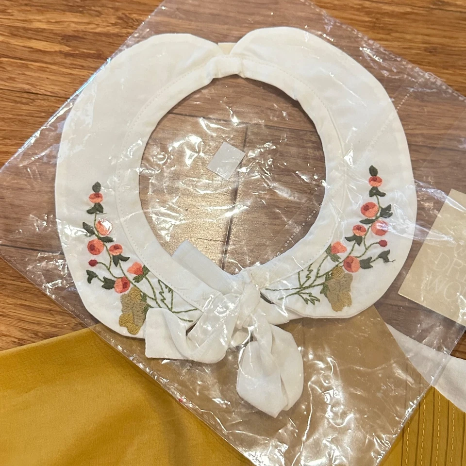 Vestido mágico de vacaciones de lobo bien vestido corbata dorada profunda talla 5 nuevo con etiquetas con cuello Daydream Foto 2 de 4