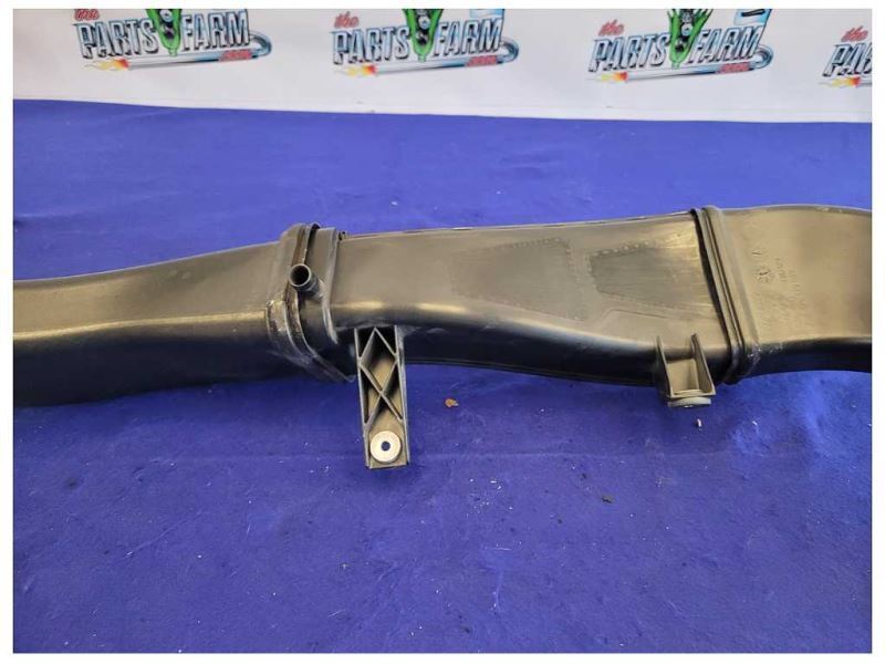 2011-2015 Audi R8 V10 Coupe Driver Left Air Intake Tubes Ducts Rear 2136