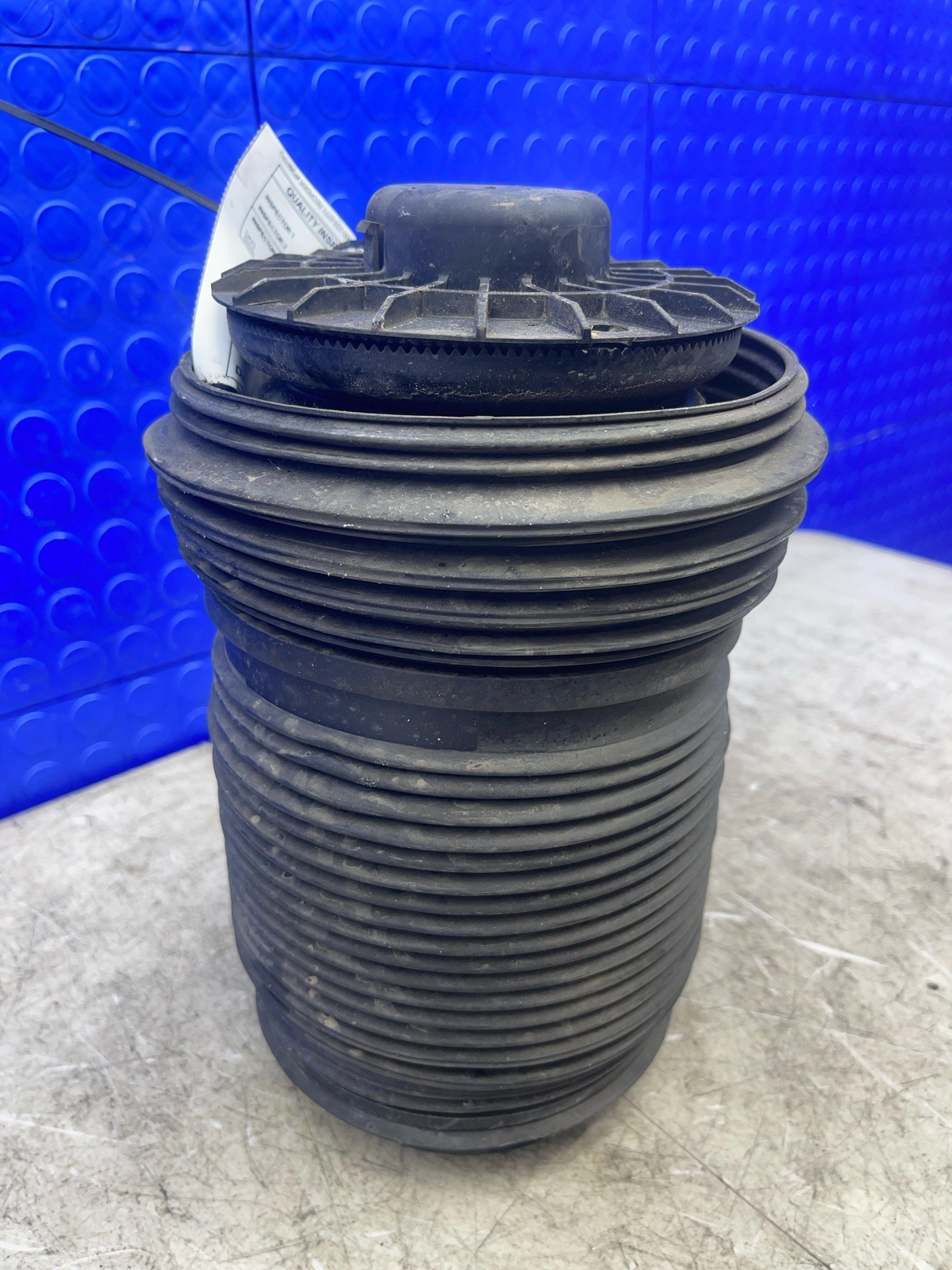 2017-2022 MASERATI LEVANTE OEM REAR RIGHT LEFT AIR SUSPENSION SPRING BOOT
